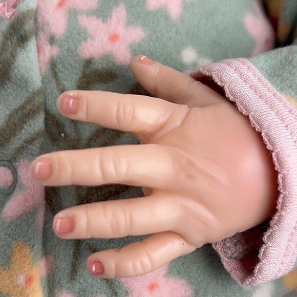 Paradise Galleries Baby Bundles: I Love Naps Collectors Doll - Picture 6 of 9